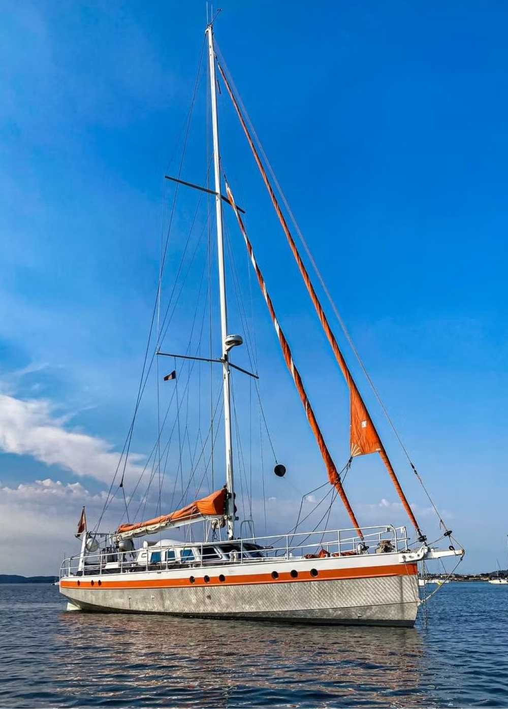 Linne the icebound Brother-ship Polar Sails